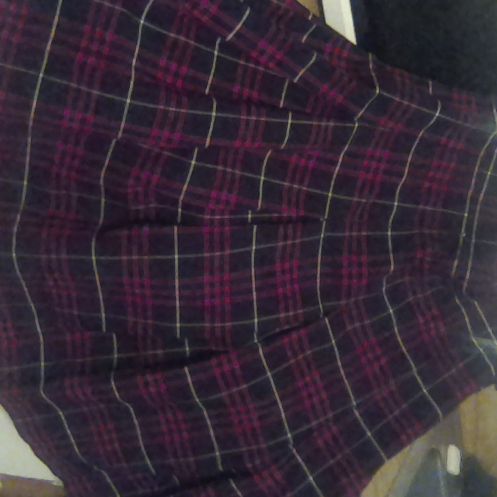 Becky Thatcher plaid  pleated school girls skirt. Now Trending. Size 16 Junior.